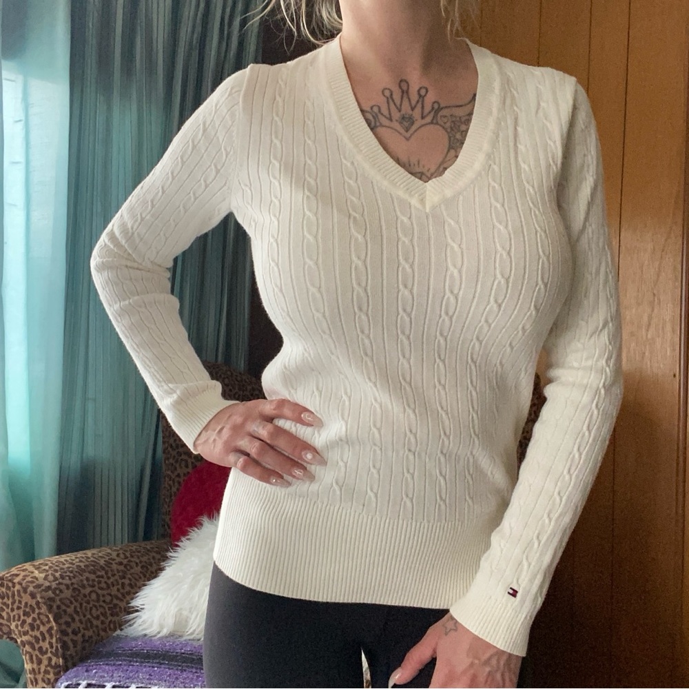 Tommy Hilfiger soft white cable knit v neck sweater